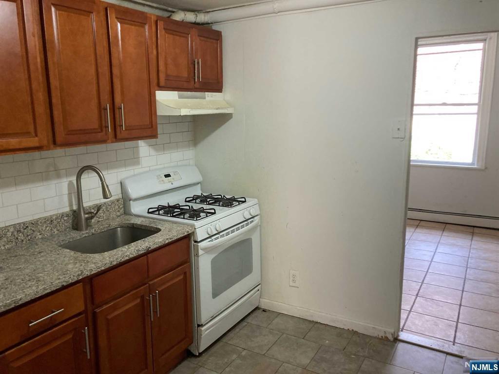 1515 Manhattan Avenue