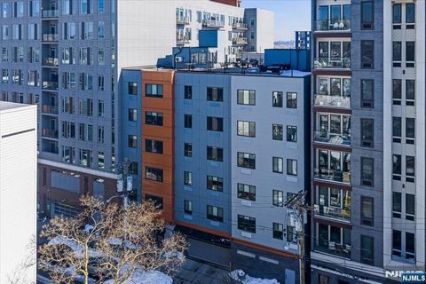 Photo of 424 Whiton St #603, Jersey City, NJ 07304 (MLS # 26006828)