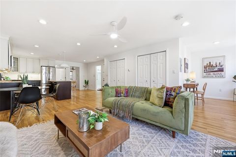 325 5th Street 2 Jersey City NJ 07302