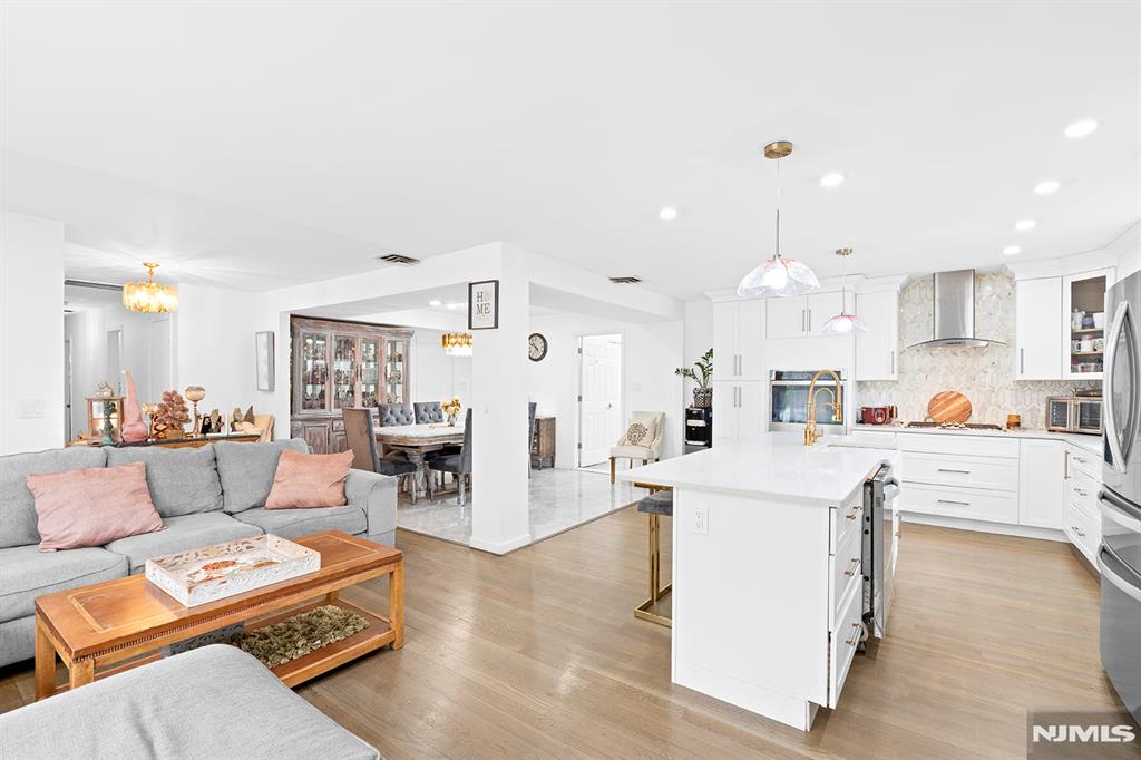210 Alps Road