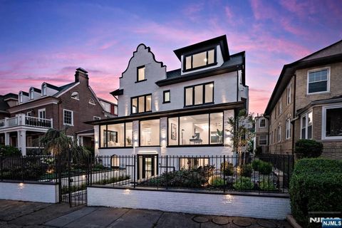 829 Boulevard East Weehawken NJ 07086