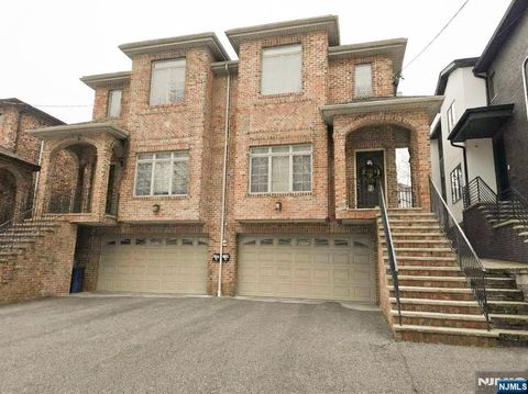 227B 5th B Palisades Park NJ 07650