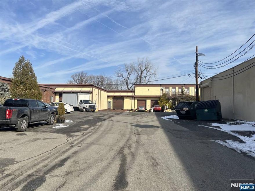 Amazing deal in a prime location in Palisades Park! 890 square feet of warehouse space and 334 square feet of office space. Truck loading and unloading access. Sprinkler system in place. Close to all major highways, Rt. 46, Rt. 80, NJ Turnpike, etc. Common Area, Water, Heat, Reserved Parking, Electric, Security, and Taxes are included in the rent.