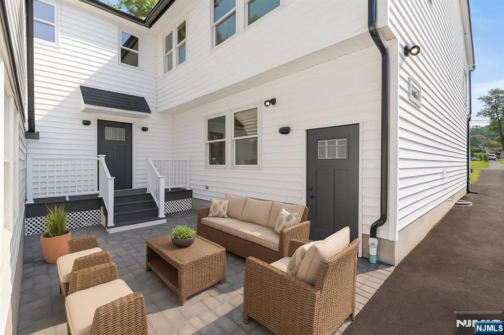 199 Midwood Road