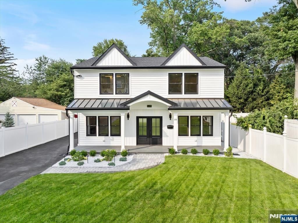 Photo of 199 Midwood Road, Paramus, NJ 07652 (MLS # 25027569)