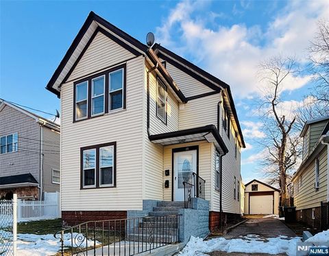 Photo of 86 Main St #2 nd floor, Bergenfield, NJ 07621 (MLS # 26005914)