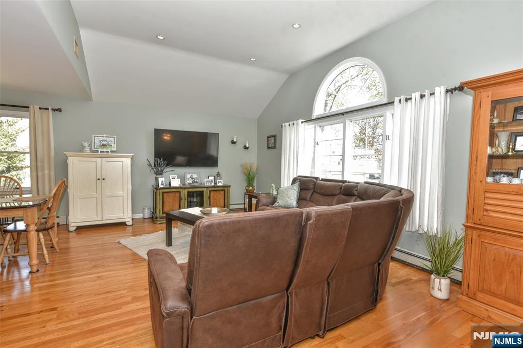 1 Ekings Avenue