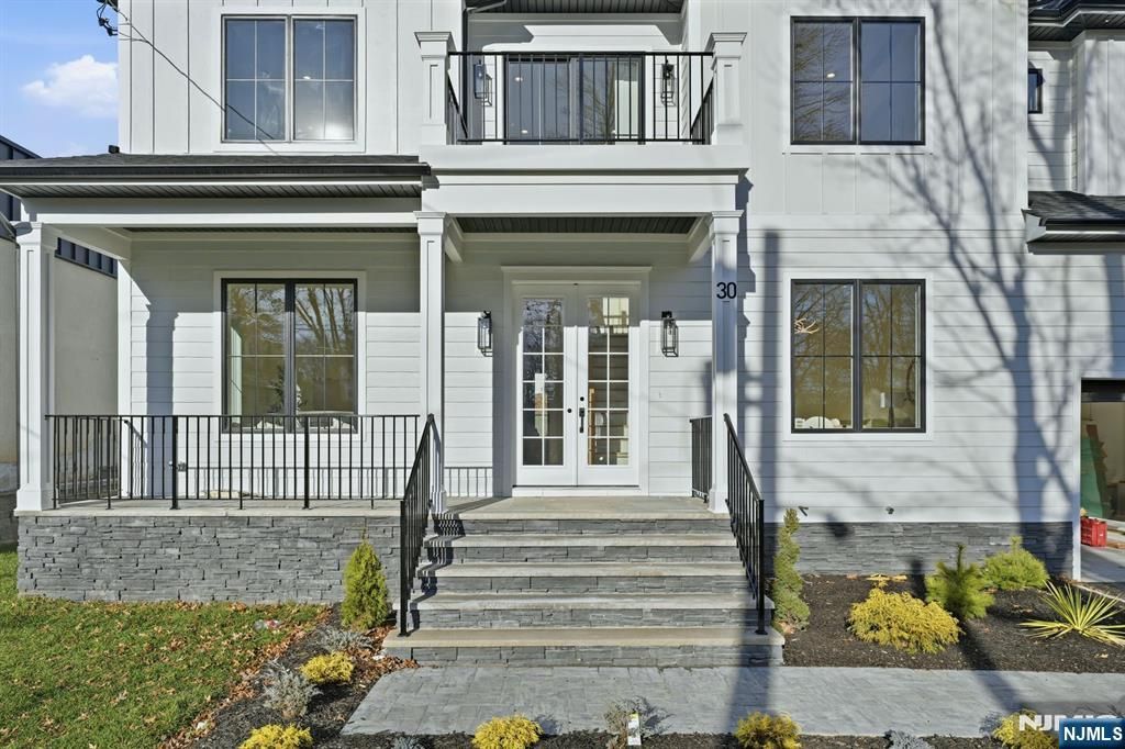 Photo of 30 Grand Terrace, Livingston, NJ 07039 (MLS # 26009810)