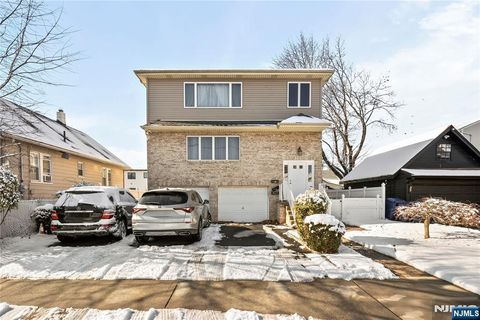 Photo of 391 Taylor Ave #2, Hackensack, NJ 07601 (MLS # 26002705)