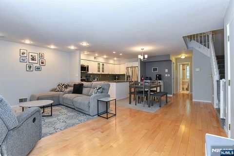 39 Triumph Court B East Rutherford NJ 07073