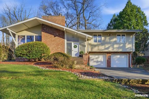 Photo of 20 Leroy Street, Tenafly, NJ 07670 (MLS # 26008612)