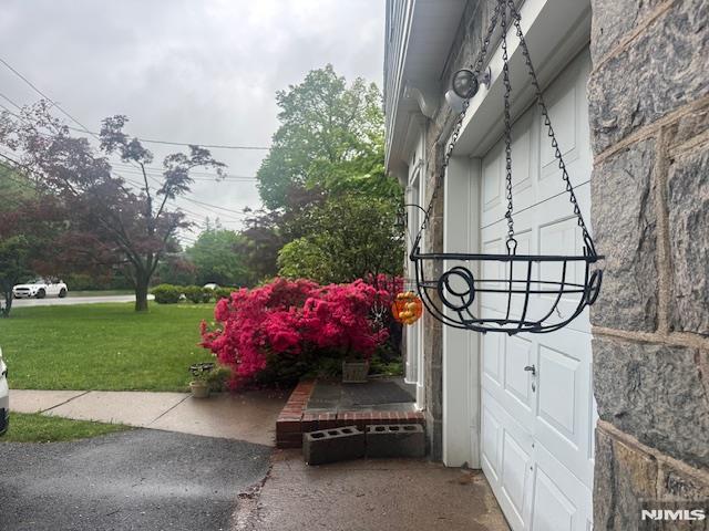 Rental Property at 161 Engle St, Tenafly, New Jersey - Bedrooms: 3 
Bathrooms: 4 
Rooms: 7  - $6,700 MO.