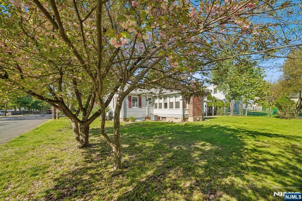 Photo of 284 Madison Avenue, Cresskill, NJ 07626 (MLS # 26009265)