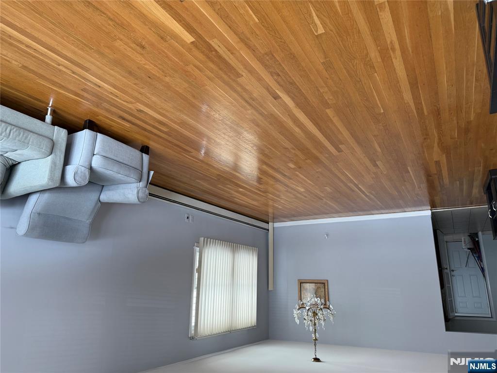 Garfield, New Jersey 07026, United States, 3 Bedrooms Bedrooms, ,2 BathroomsBathrooms,Residential,Pending,118060