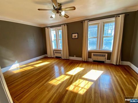 MLS: 25008260
