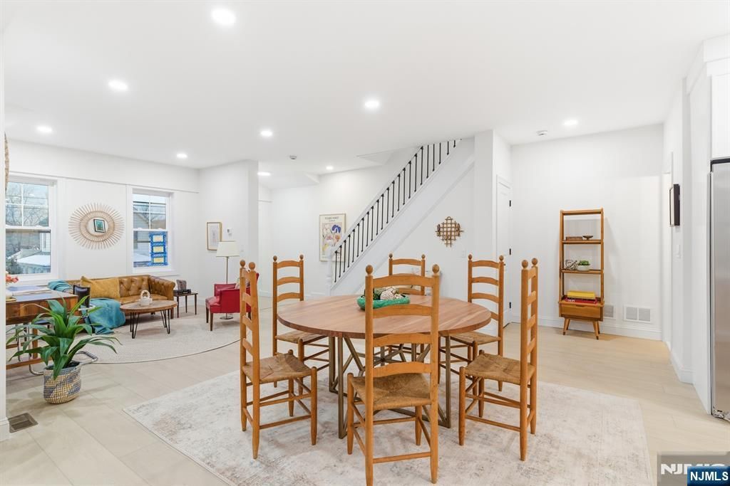 Photo of 41 Entwistle Avenue, Nutley, NJ 07110 (MLS # 25043426)