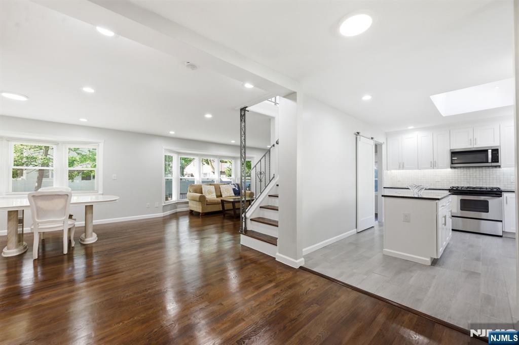 455 Hoffman Avenue