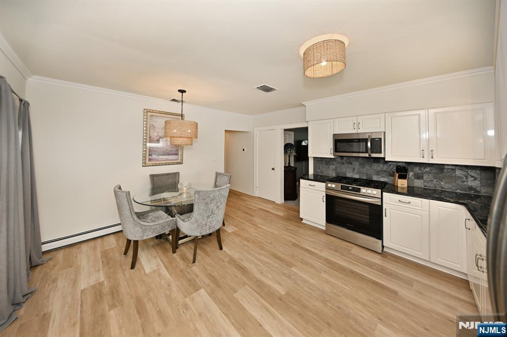 115 Forest Place