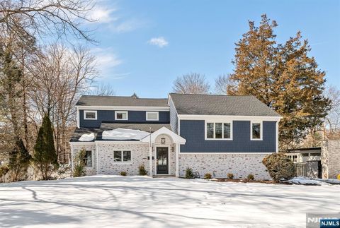 35 Lloyd Road Ho-Ho-Kus NJ 07423