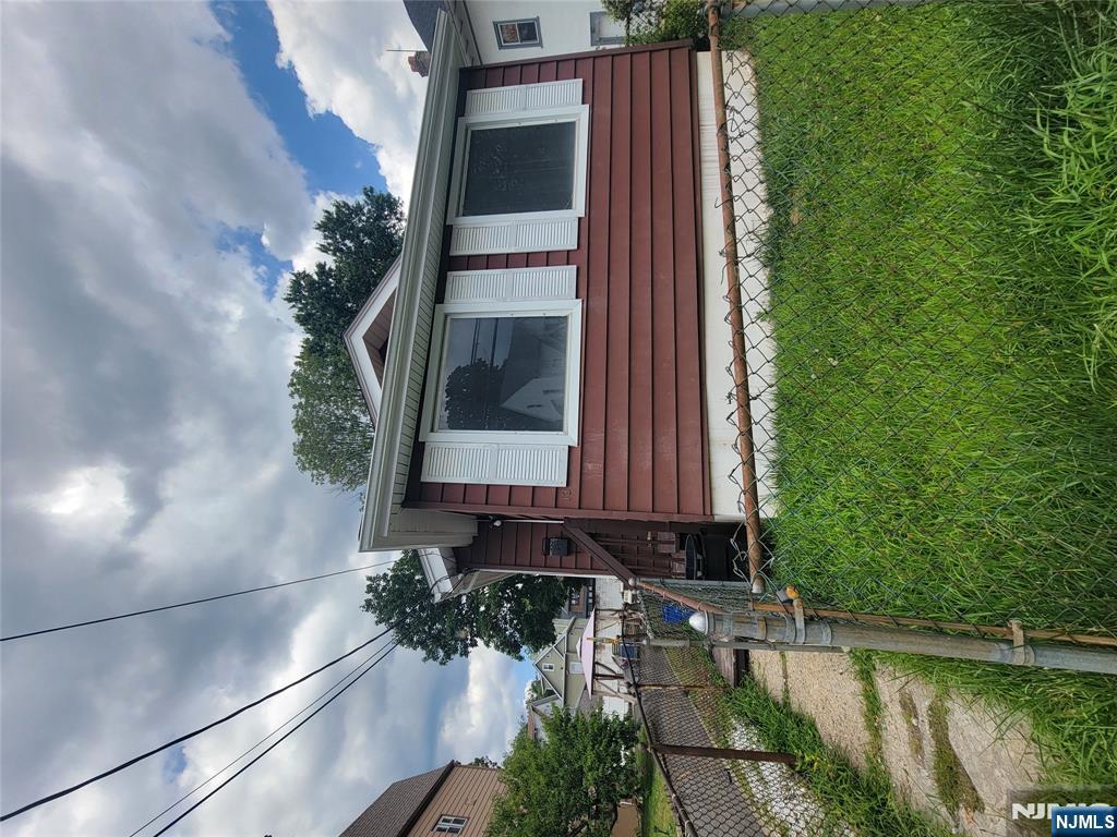 13 Lanark Avenue