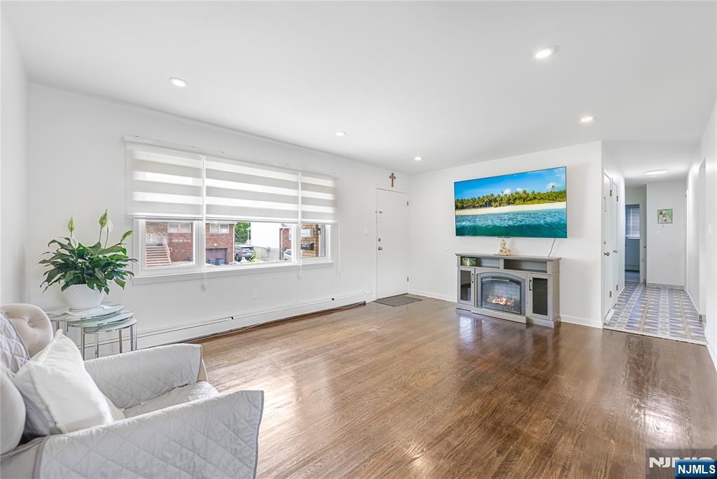 70 Maple Avenue