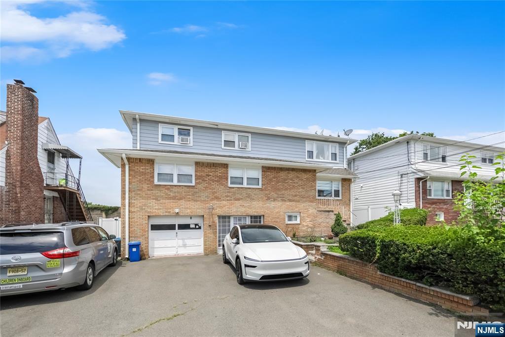 70 Maple Avenue