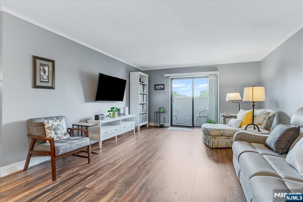 50 Euclid Avenue 2E
