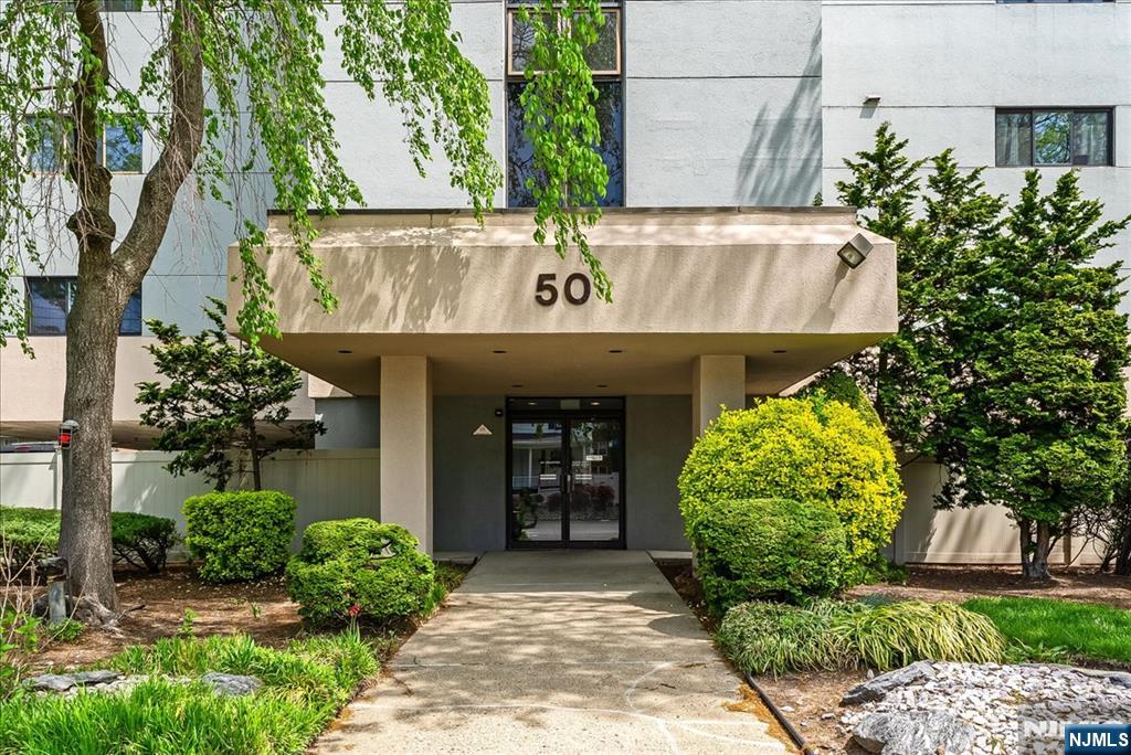 50 Euclid Avenue 2E