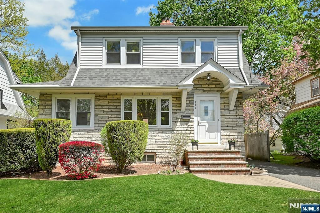 Photo of 501 Cumberland Avenue, Teaneck, NJ 07666 (MLS # 26014020)