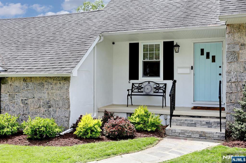 7 Madison Heights