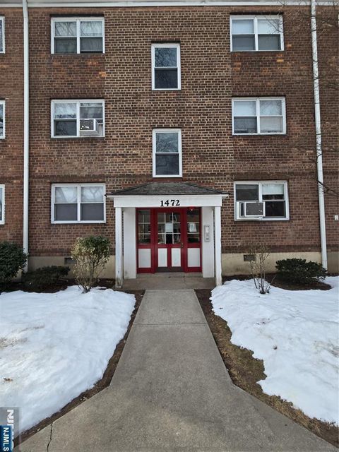Photo of 1472 W Terrace Cir #1, Teaneck, NJ 07666 (MLS # 26003654)