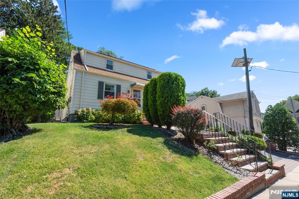 Photo of 692 Passaic Avenue, Kearny, NJ 07032 (MLS # 26010164)