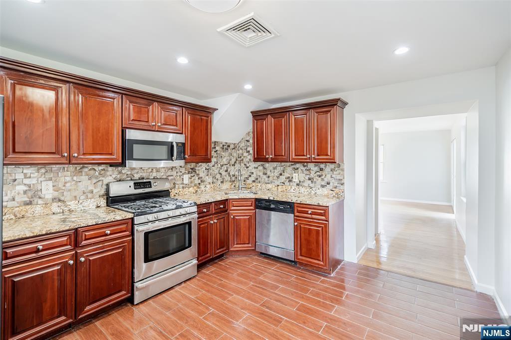 1654 Teaneck Road