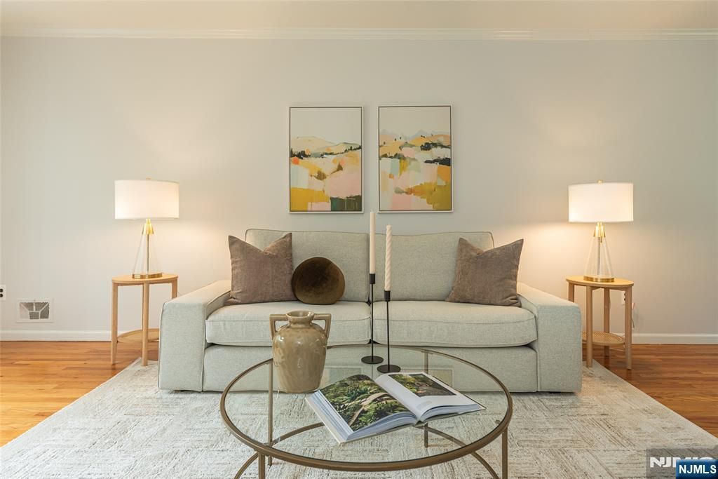 Photo of 5 Robin Hill Road, North Caldwell, NJ 07006 (MLS # 26015541)