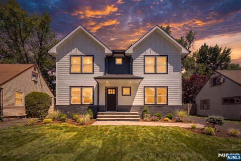 Photo of 34 Parkway, Rochelle Park, NJ 07662 (MLS # 26018656)