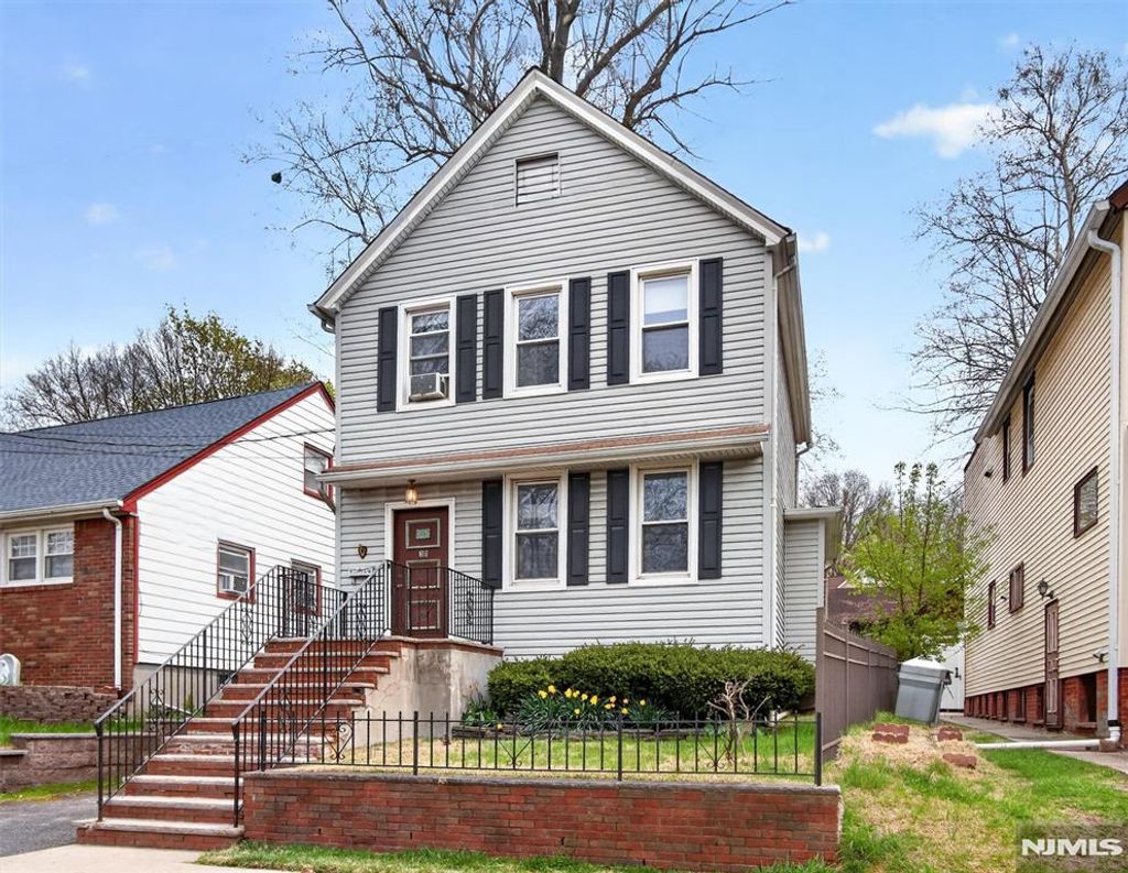Photo of 31 5th Street, Ridgefield Park, NJ 07660 (MLS # 26017607)