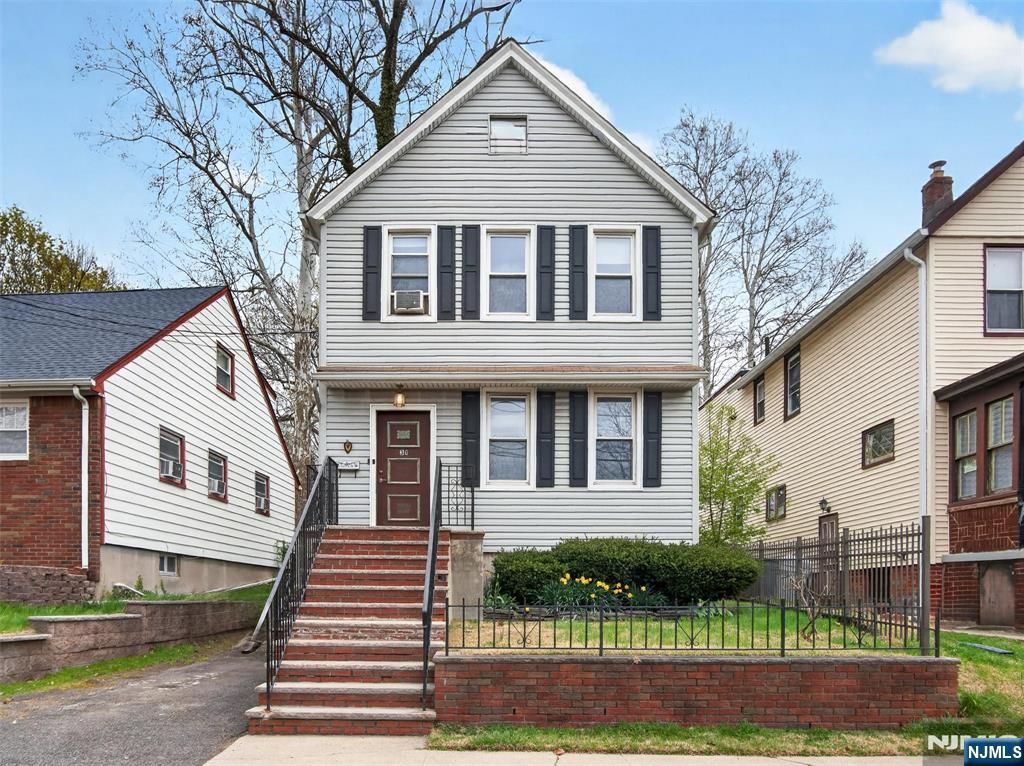 Photo of 31 5th Street, Ridgefield Park, NJ 07660 (MLS # 26017607)