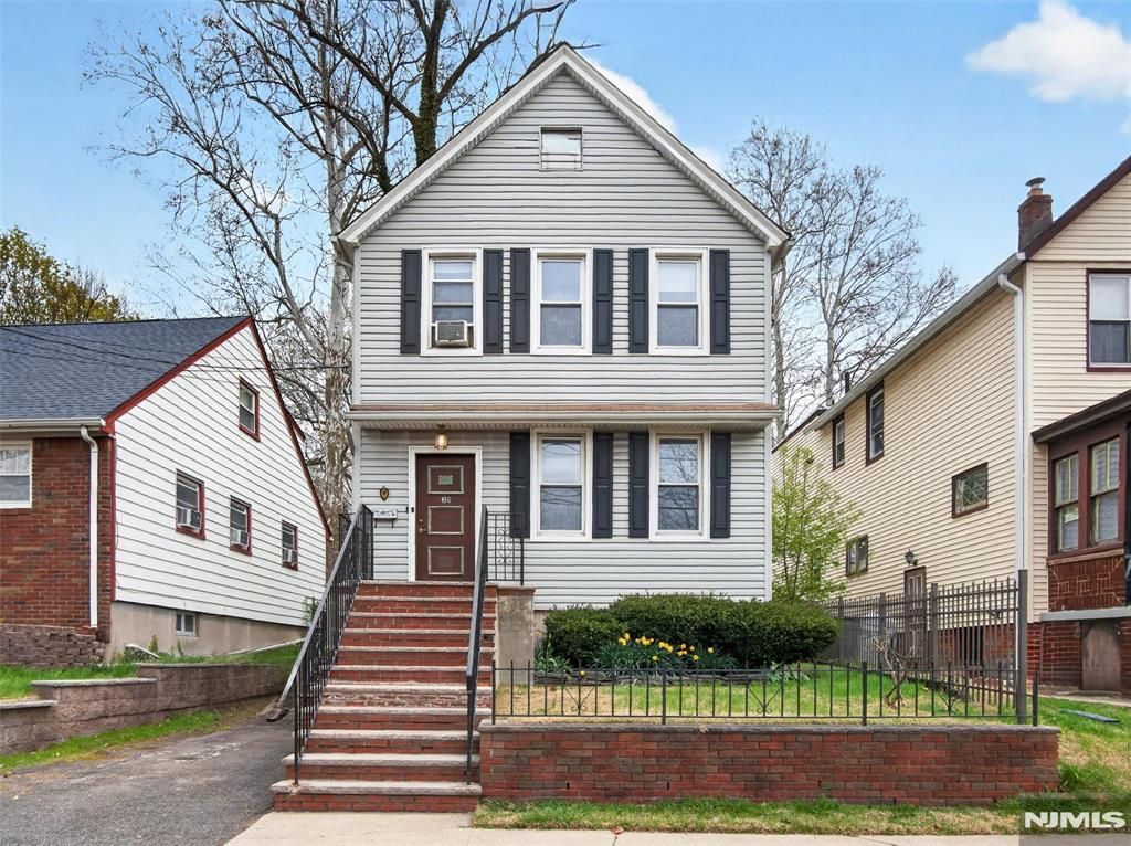 Photo of 31 5th Street, Ridgefield Park, NJ 07660 (MLS # 26017607)