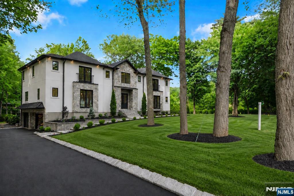165 Hickory Lane