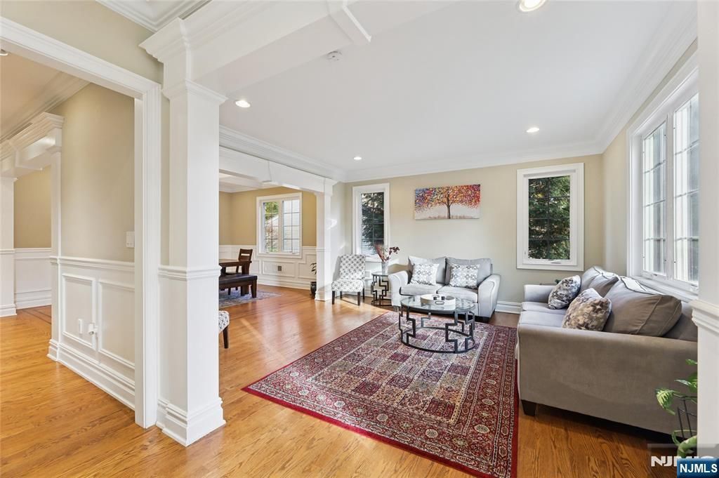 Photo of 53 Hamilton Place, Tenafly, NJ 07670 (MLS # 25040204)