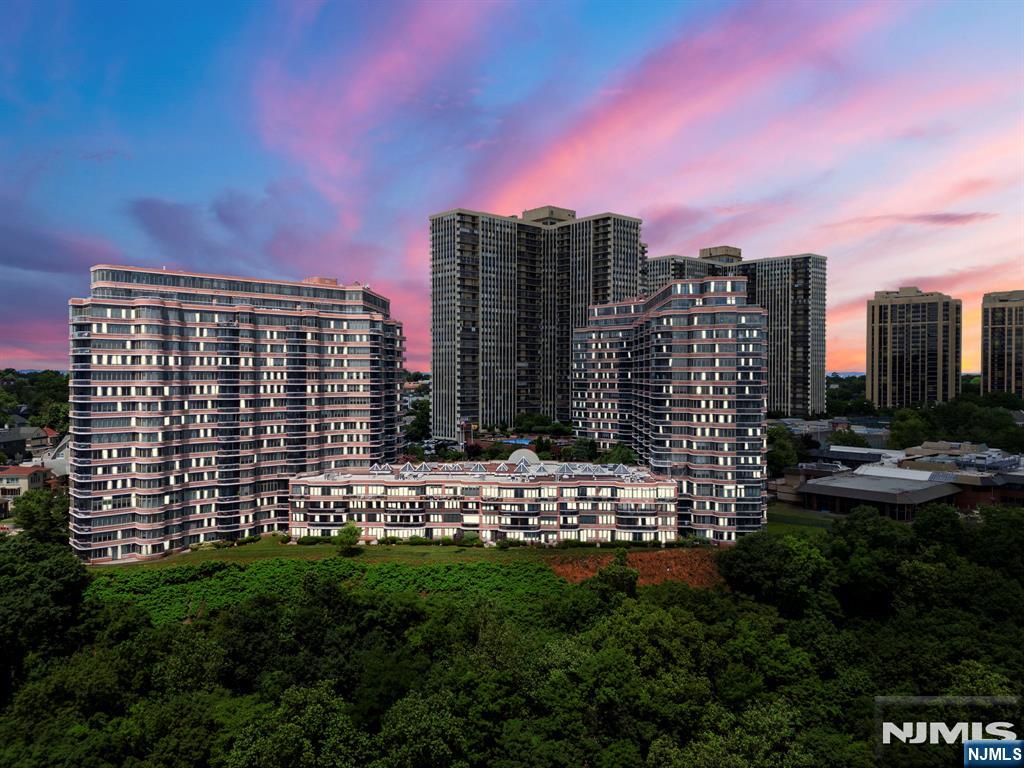 100 Carlyle Drive 14E-S