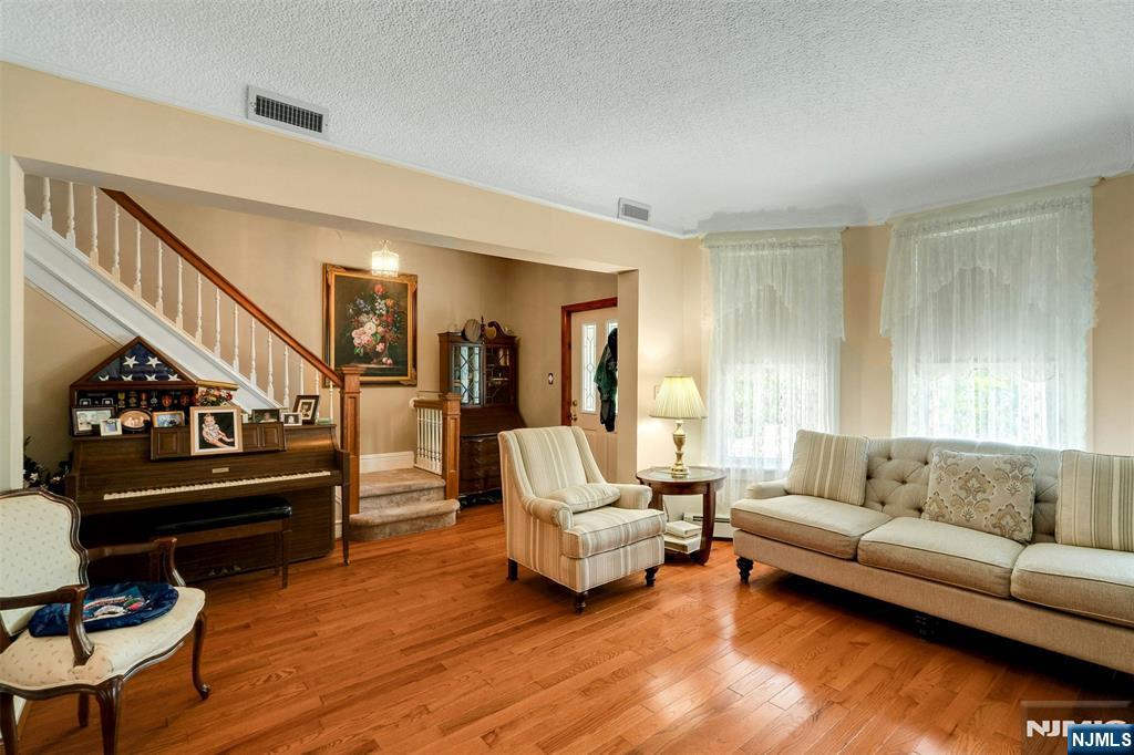 79 Dewitt Avenue