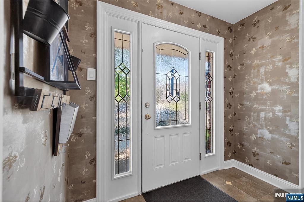 48 Burns Avenue 2