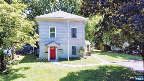 Photo of 186 School Street, Northvale, NJ 07647 (MLS # 26027497)