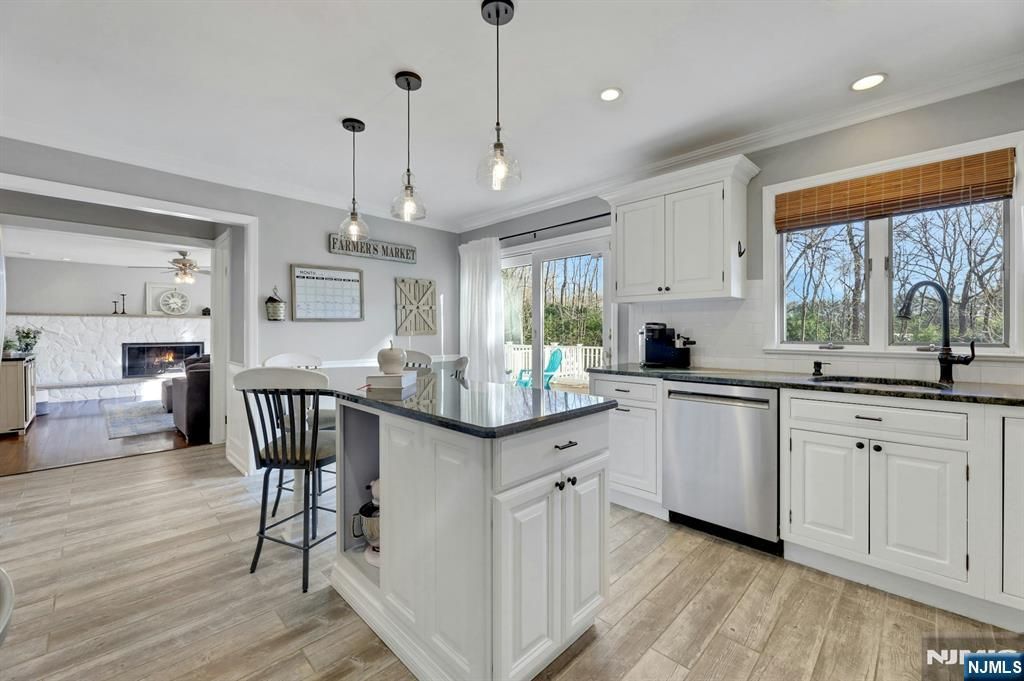 Photo of 5 Greene Street, Mahwah, NJ 07430 (MLS # 25040624)