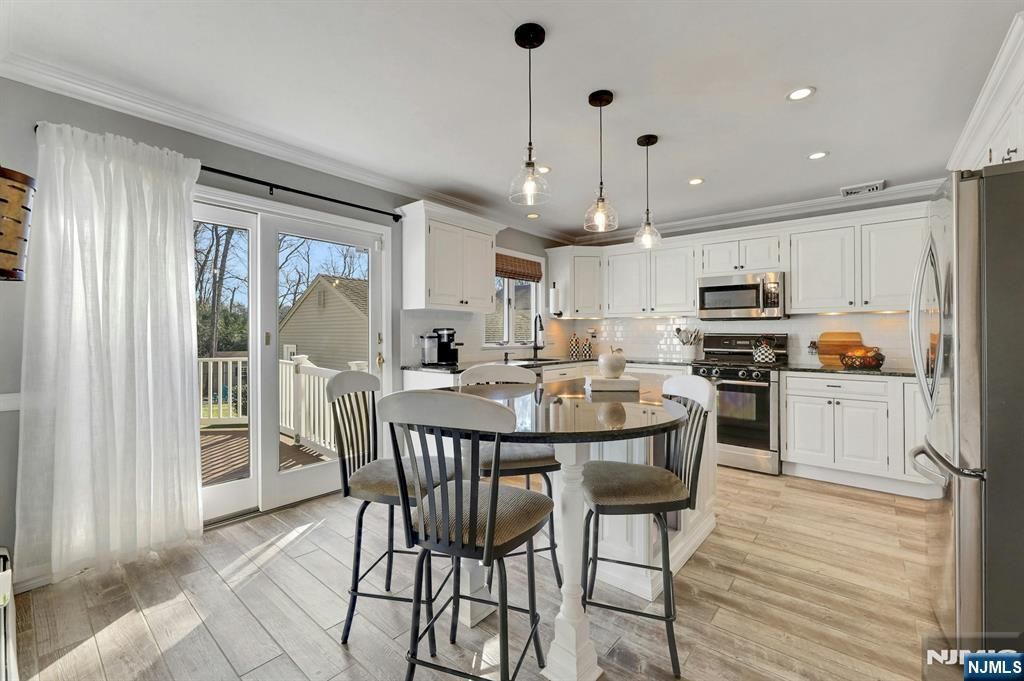 Photo of 5 Greene Street, Mahwah, NJ 07430 (MLS # 25040624)