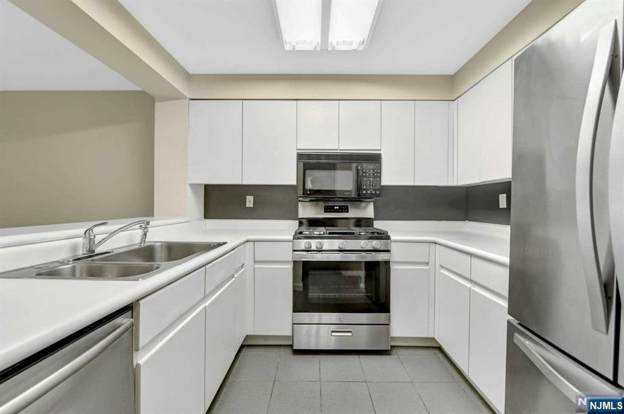 Welcome to this waterfront condominium in a prime Goldcoast location and gated community! Great condition,updated bath and kitchen with stainless steel appliances,breakfast bar, one bedroom w/ walk-in-closet, large window & terrace with river and city views. This pet friendly condo has a park,outdoor pool,Jacuzzi,children play area,club house,gym,tennis court,bicycle storage room and is conveniently located to the New York City with a bus and ferry stop in front of complex. One covered parking space #417 included in rent!