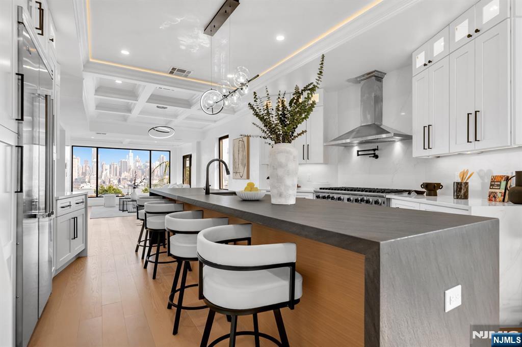 829 Boulevard East