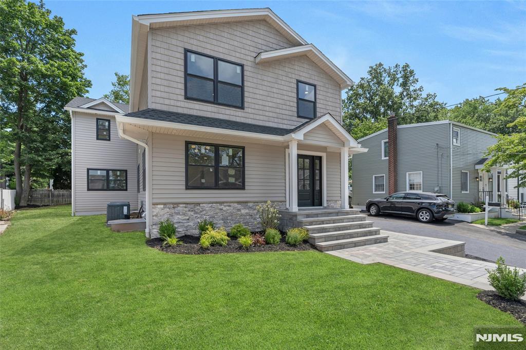 11 John Place