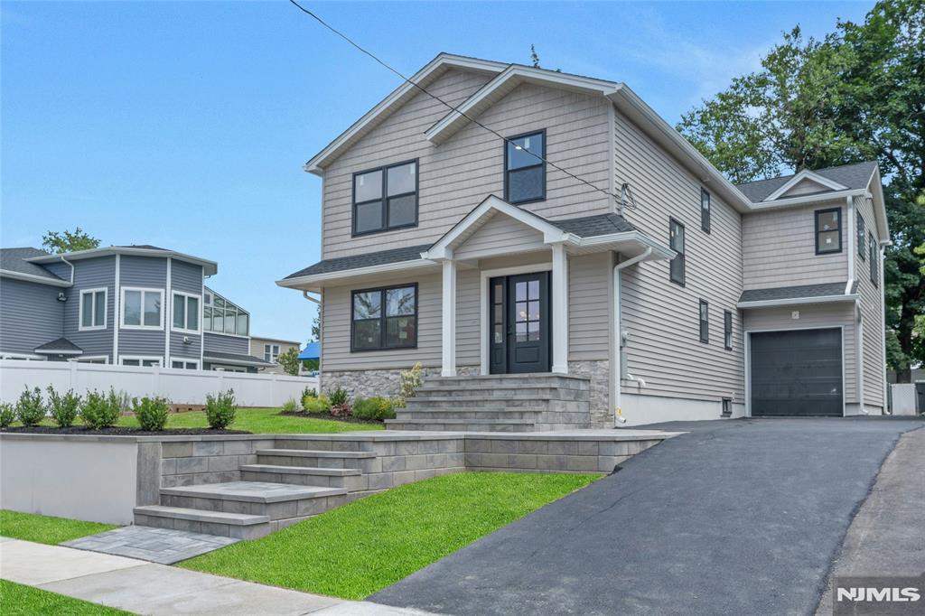 11 John Place